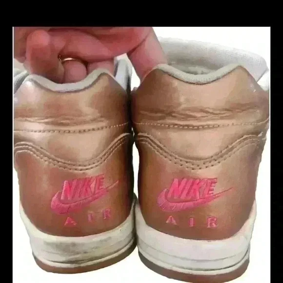 Nike Flight Squad Mens Metallic Copper White Sneaker 6M 7.5 W